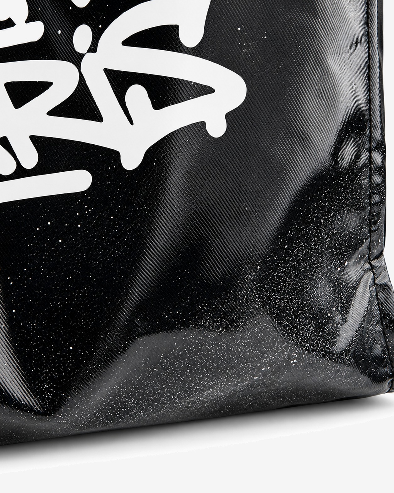 TAG 01 — Artist Shopper in Black — studio view