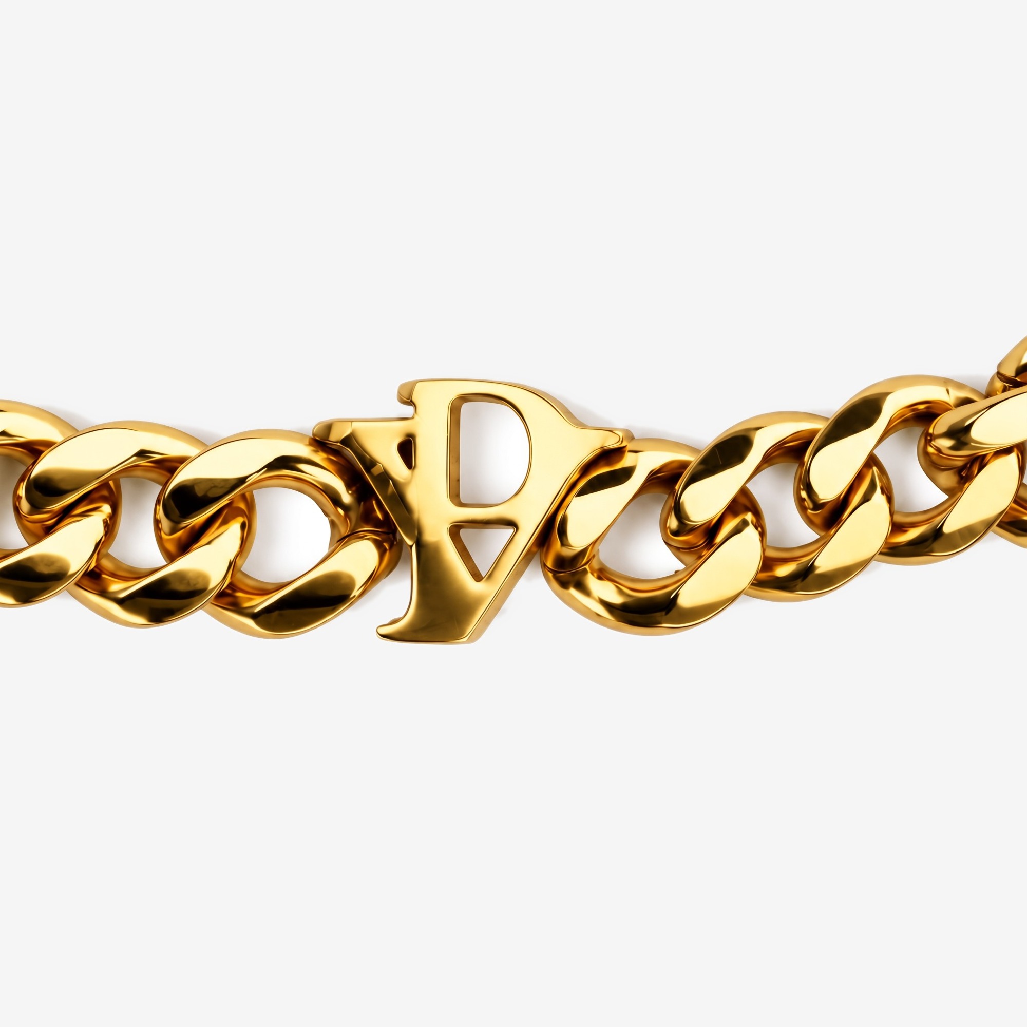Signature Cuban Chain in Gold — studio view