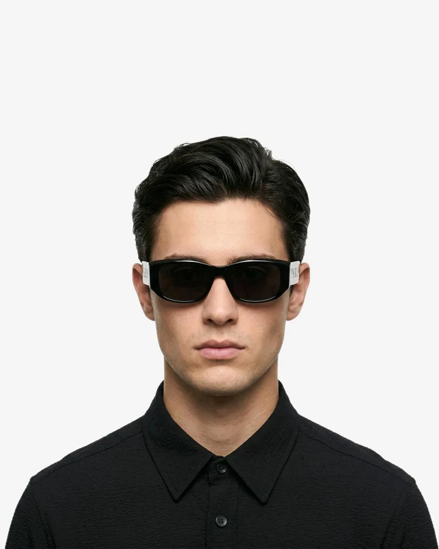 Couture Gothique Sunglasses in Noir Black alternate view
